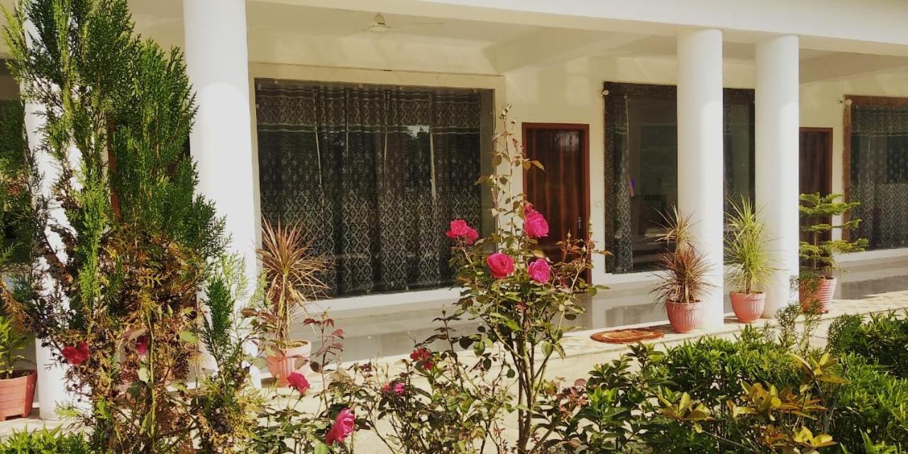 Radha Rani Mahal Khajuraho Hotel Exterior photo