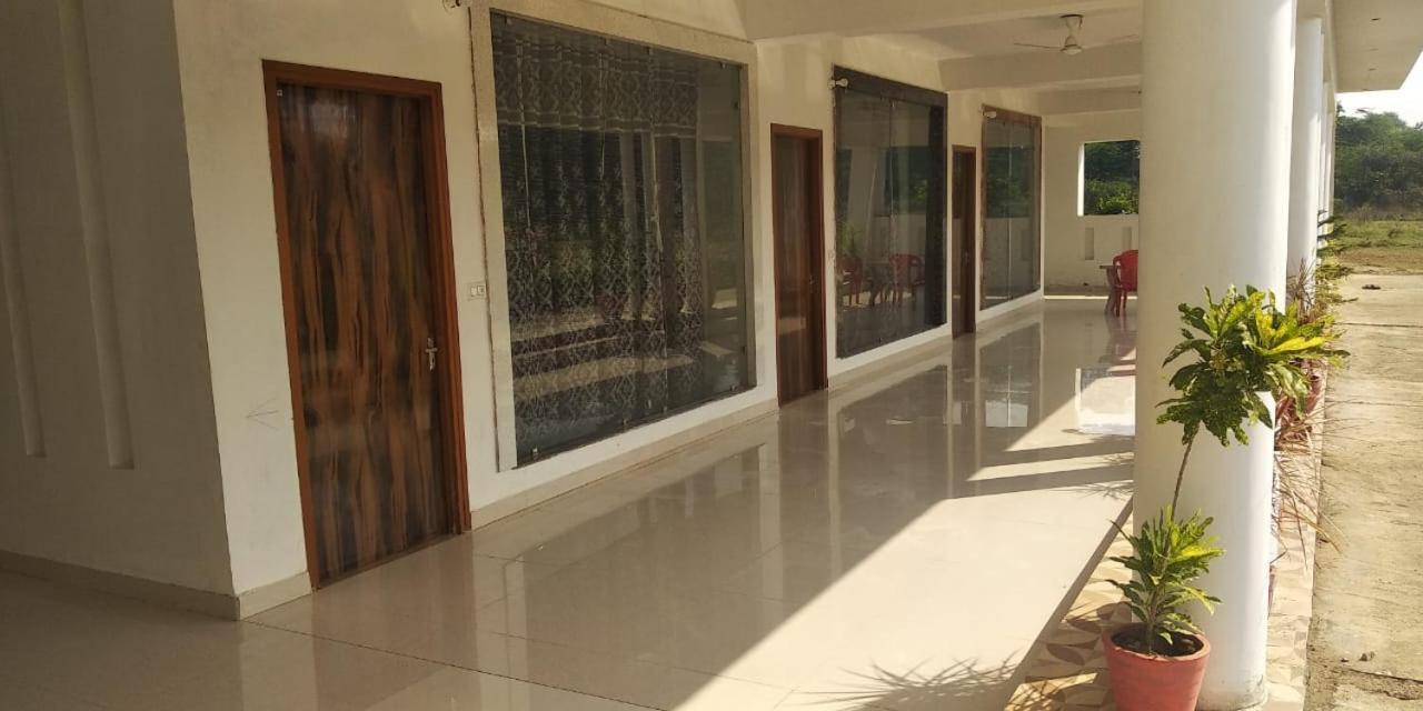 Radha Rani Mahal Khajuraho Hotel Exterior photo